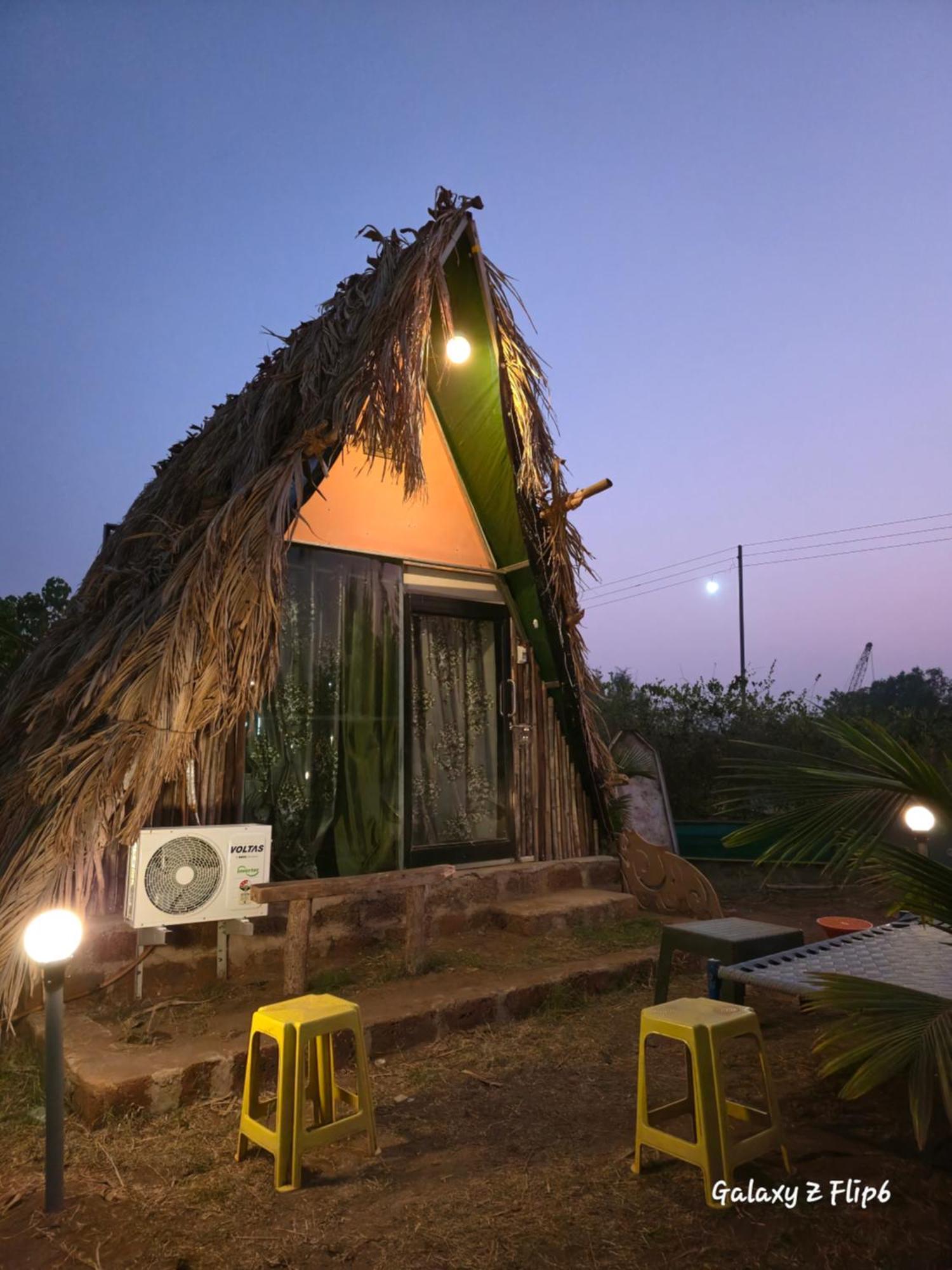 Sea Touch Beach Resort Harihareshwar ภายนอก รูปภาพ